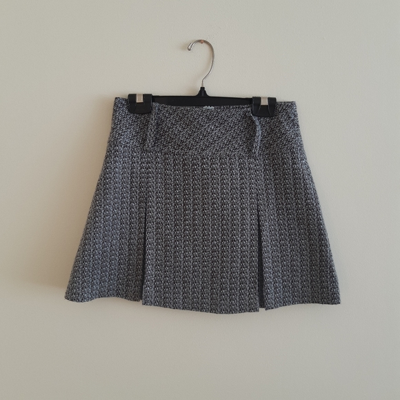 Matching skirt and blazer set - Picture 11 of 12